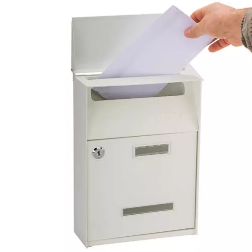 Picco-Adamo kerítésen kívüli postaláda