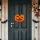 Halloween-i dekoráció - tök - akasztható - fa - 30 x 25 cm