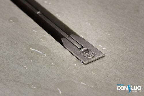 Pestan zuhanyfolyóka Confluo Slim Line 65 cm