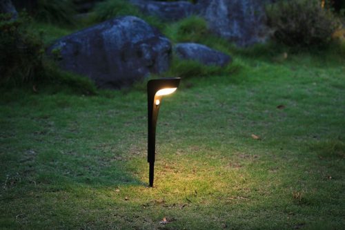 Lámpa Strend Pro Garden, napelemes, LED, mozgásérzékelővel, 10,2x13x52,5 cm