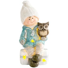   MagicHome karácsonyi szobor, Fiú a széken bagollyal, 1 LED, poligyanta, 10,5 x 10,5 x 19,5 cm