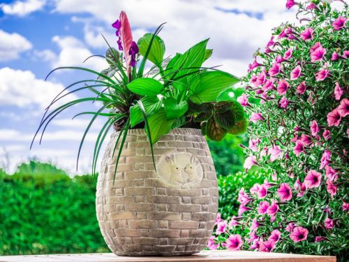 MagicHome dekoráció, Virágcserép mozaikkal, barna, nyuszival, kerámia, 25 x 25 x 25 cm