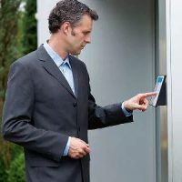 Elektronikus ajtózárak